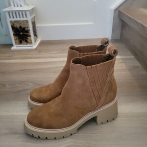Dolce Vita Elegant Tan Ankle Booties